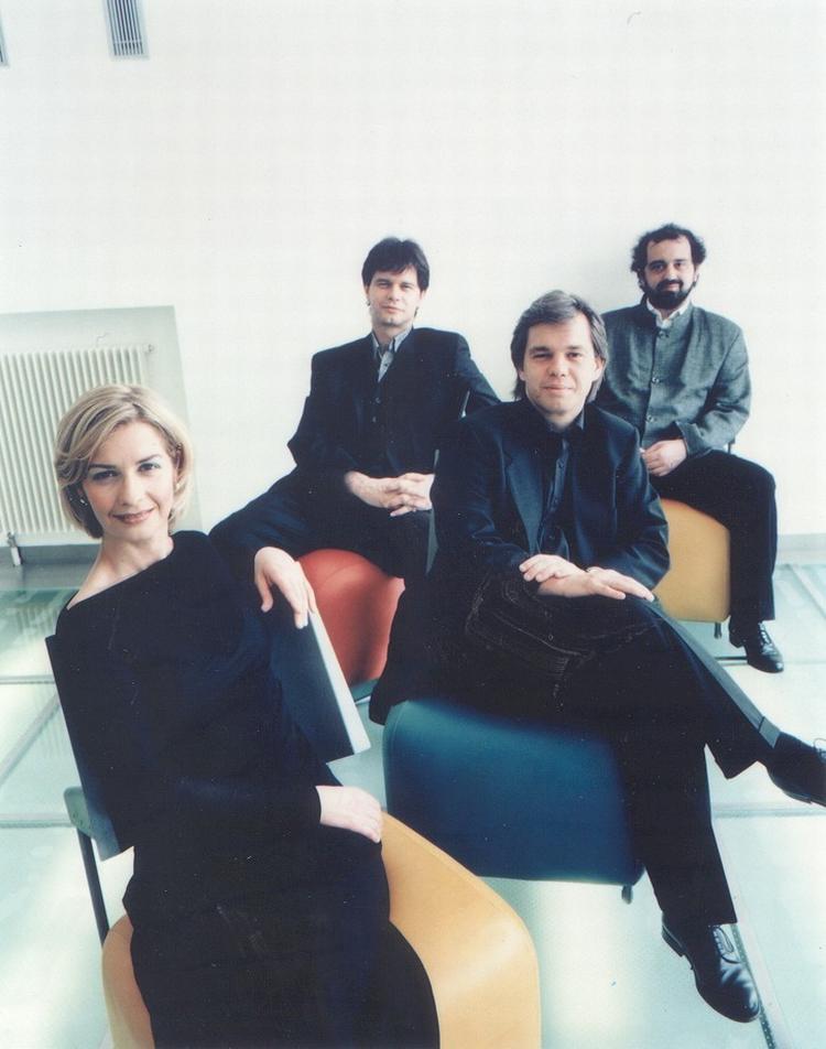 Hagen Kvartetten udgør et af de sidste knap 30 års absolut mest interessante klassiske ensembler og en af vor tids betydeligste kvartetter overhovedet. 
