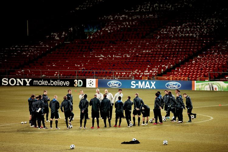 Træning. FCK's træning i Parken dagen inden kampen mod Barcelona. 