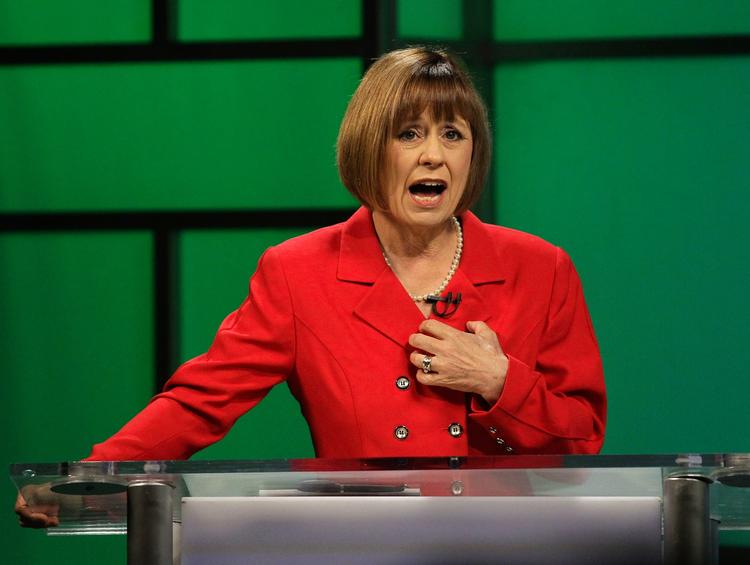 Udfordrer. Sharron Angle prøver at få ram på topdemokraten Harry Reid, og hun mener, at han bruge ufine trick i valgkampen. 