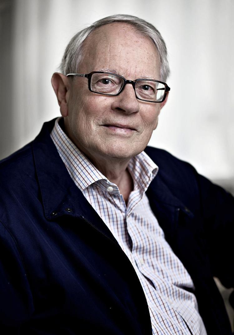 STORYTELLER. Niels Birger Wamberg leverer bl.a. et stærkt essay om et livs læsninger af 'Kongens fald'.