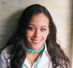 Ubestemmelig. Amerikansk-danske Heidi Wedel Durrow er for sort til at kunne tage på skiferie og for hvid til at kunne synge gospel. Selv opfatter hun sig nogle dage som afro-viking. Med sin debutroman 'Pigen der faldt ned fra himlen' ønsker hun at sparke til amerikanernes fastlåste opfattelse af  etnicitet. 