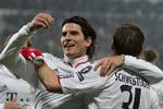 Videre. Bayern er tæt på at have vundet gruppe E. To nederlag i de sidste to kampe kan dog sende dem ned på andenpladsen. 
