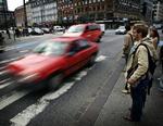 Trængsel. Der bliver kørt for stærkt i København. Nu vil politikerne have stærekasser op og farten ned. Arkivfoto. 