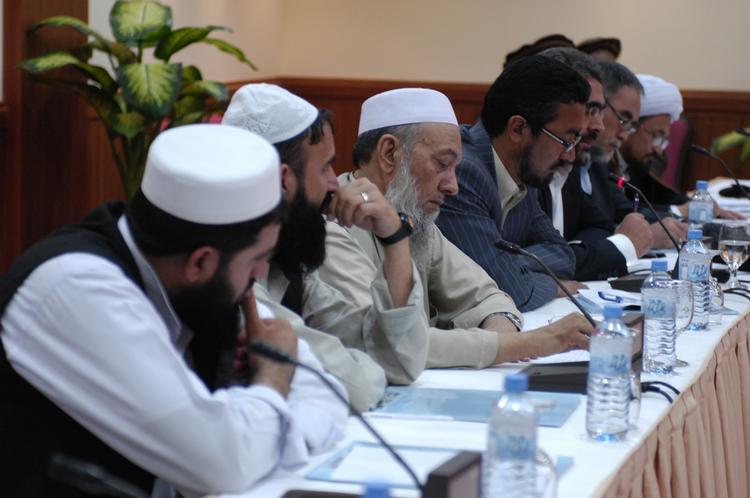 Forhandlinger. De tre største oprørsgrupper i Afghanistan - deriblandt taleban - prøver at tale sig frem til fred. 