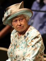 Net-ikette. Dronning Elizabeth vil også, muligvis med teknisk bistand fra hoffet, lægge film, billeder og nyheder ud på det sociale netværk, men man kan ikke blive Facebook-ven med majestæten. Det er ikke nogen personlig konto, hun har oprettet. 