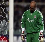 Pepe Reina og Liverpool spiller i aften i Champions League på hjemmebane mod franske Lyon. Arkivfoto. 