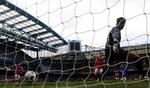 blues. Det bliver svært for tilhængerne af Chelsea at finde sig i flytningen af klubbens gamle stadion i London. 