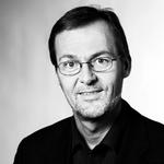 forlægger. 56-årige Sohn har været folketingsmedlem for Socialistisk Folkeparti siden 1998 og er tidligere formand for DKP. Ved siden af folketingsarbejdet er han medbestyrer af Forlaget Sohn og har selv forfattet flere bøger, ofte med udgangspunkt i kommunismens historie. 