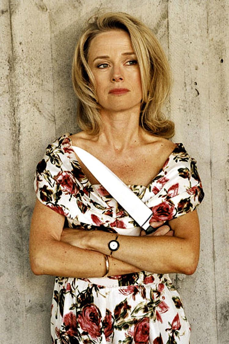 Fængende. Svenske Maria Ernestams længe ventede roman 'Kleopatras kam' er en værdig opfølger til spændingsdramaet 'Hundens ører' fra 2008 uden dog at nå samme sublime niveau. 