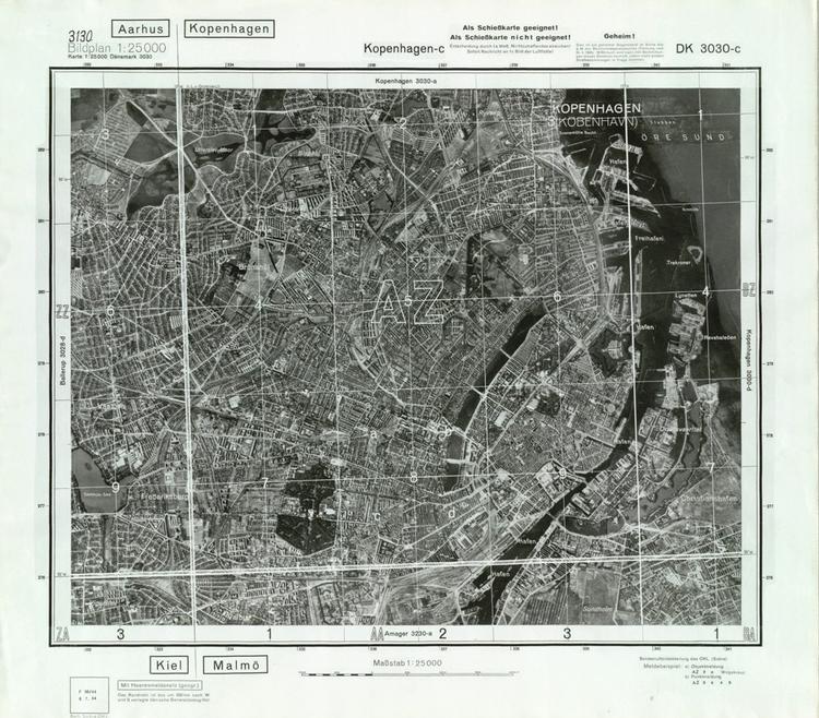 Overblik. Nej, Google Earth var ikke først med ideen om at gennemfotografere store landområder fra luften. Billedet her viser et af de originale fotografier (af København og Frederiksberg) med producentens noter og bemærkninger anført i margenen. 