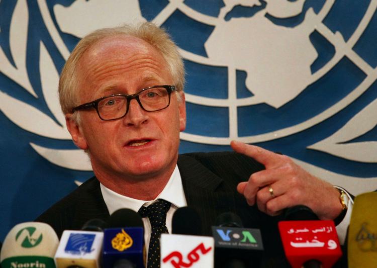 krise. Kai Eide fortæller levende om både »tillidskrise« og »forventningskrise« og skrigende mangel på forståelse imellem kulturer. 