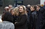 Ventetid. Der gik lidt tid før busserne kom og afløste de S-tog, der her til morgen ikke kører længere end Østerport. Det tog folk meget pænt 