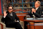 Hollywood- stjernen Joaquin Phoenix troppede  i 2009 op i David Lettermans   tv-talkshow for  at fortælle om sin  nye – påståede – karriere som  rapmusiker. 