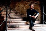 MATCH. David Nicholls' kærlighedskomedie matcher Lone Scherfigs instruktørtemperament. Filmen baseret på 'Samme dag næste år' er på trapperne. 