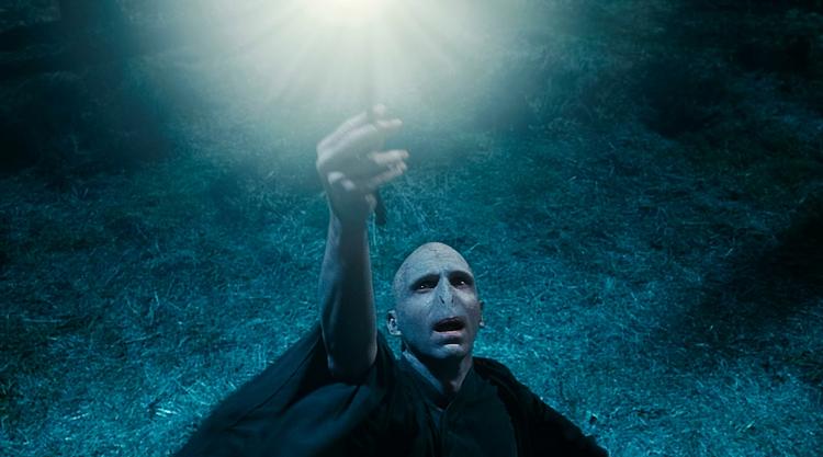 Voldemort. Det endelige opgør mellem Harry Potter og den onde Voldemort nærmer sig, men afslutningen får vi først i den ottende og sidste 'Potter'-film, der får premiere næste sommer. Pr-foto. 