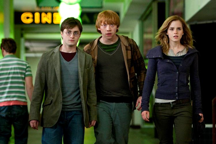 Daniel Radcliffe,  Rupert Grint og Emma Watson spiller igen med i Harry Potter. 