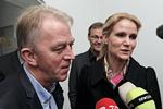 NEJ. Villy Søvndal (SF) og Helle Thorning-Schmidt (S) vil angiveligt ikke støtte VKO's udlændingeaftale. 