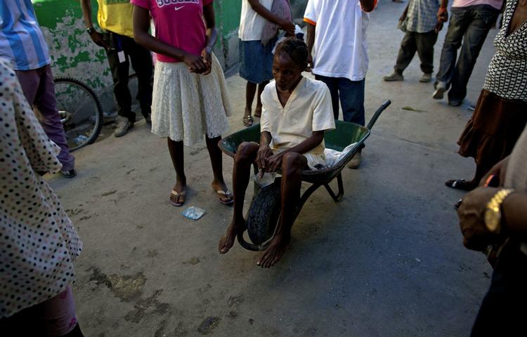 Smitte. Over 18.000 har været indlagt i Haiti, efter at kolera-epidemien er begyndt at sprede sig. 