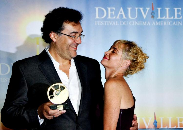 Rodrigo García ses her med den franske skuespiller Emmanuelle Béart ved filmfestivalen  i Deauville,  hvor ’Mother and Child’ i september fik  juryens pris. Foto: Miracle Film, Michel Spingler/AP 