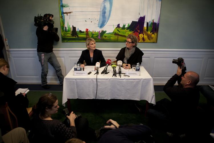 REFORMER. Undervisningsminister Tina Nedergaard (V) og videnskabsminister Charlotte Sahl-Madsen (K) har i dag fremlagt et nyt SU-udspil. Med afskaffelse af SU til hjemmeboende, bonus til hurtige studerende og begrænsnings af SU-perioden på de videregående uddannelser, er der varmet op til svære forhandlinger med forligspartierne. 