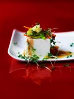 Tofy med topping. Det er vigtigt, at tofuen er den japanske silken style. 