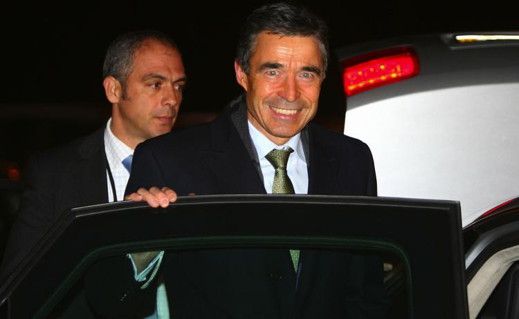 Ankommet. Natos  generalsekretær, Anders Fogh Rasmussen, ankom til Lissabon i aftes. 