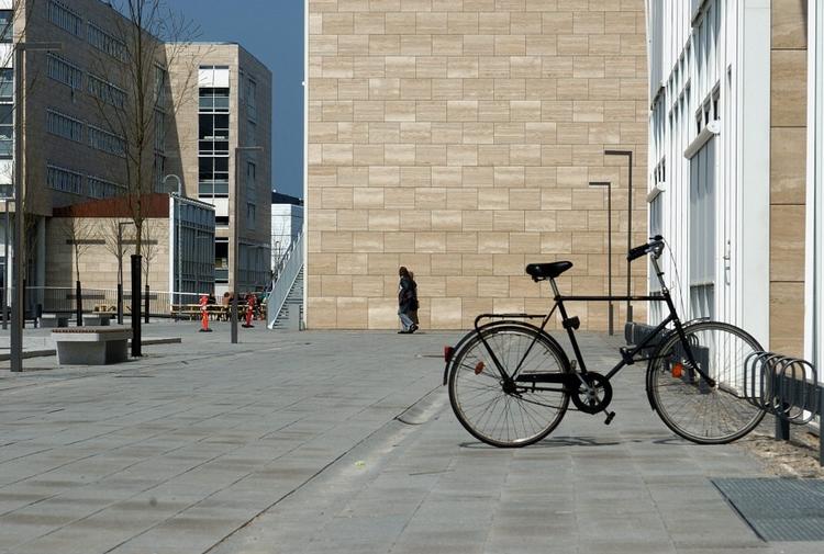 universitet. Københavns Universitet, her repræsenteret ved dets Humanistiske Fakultet, er blot nr. 70 på Times Higher Educations liste over de bedste europæiske universiteter. 