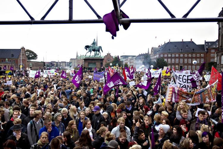 DEMO. Elever og studerende var i oktober på gaden mod regeringens uddannelsespolitik. Nu er den gal igen, og de ruller fanerne ud mod SU-reformen. 