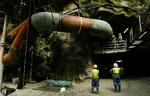 Fanget. 29 minearbejdere sidder fortsat fanget ca. 2 kilometer under jorden i New Zealand. 
