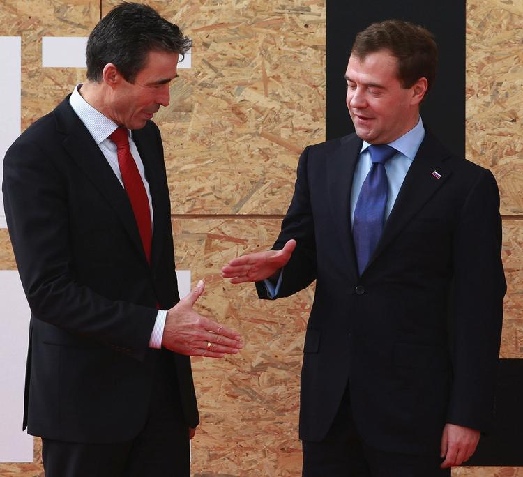 Rusland og Nato har indgået en aftale om at indlede forhandlinger om et kommende missilskjold over Europa. 