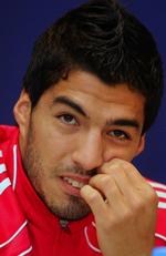 Skarp. Suarez, der scorede tre gange under VM, viste sig igen fra en mere usportslig side. 