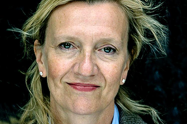 velskrivende. Elizabeth Strout formår at få selv komplekse romanfigurer til at leve.