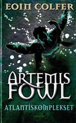 Skurk. I den nye bog er Artemis Fowl ramt af 'Atlantiskomplekset', som medfører paranoia og det, der er værre. 