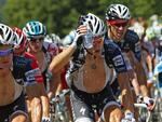 hede. Matti Breschel køler sig ned med vand under Tour de France. Danskeren får nu ny holdkammerat i Rabobank. Arkivfoto. 