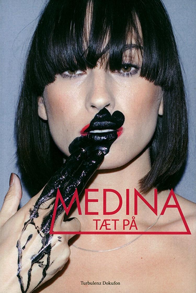 Idol. Medina har i et halvt år ført dagbog til en diktafon. Det er der ikke kommet det helt store ud af. 