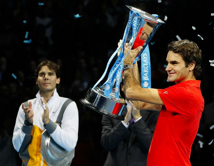 feire. Efter en lang sæson kan Federer og Nadal holde et par ugers ferie, inden de begynder træningen forud for Australien Open i januar. 