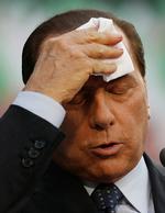 Italiens premierminister Silvio Berlusconi holder »Vilde fester«. 