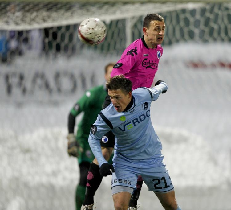 tvivl. Zdenek Pospech, der i går scorede i Randers, er i syv sind omkring sin sportslige fremtid. 