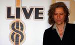 Filantrop. Bob Geldof har haft fingrene i mange forskellige velgørenhedsprojekter. I 2005 arrangerede holdet bag Band Aid fra 1985 livekoncerter i fem byer samtidig - London, Paris, Berlin, Rom og Philadelphia. Målet var at sætte fokus på fattigdom i udviklingslande forud for G8 topmødet i England. 