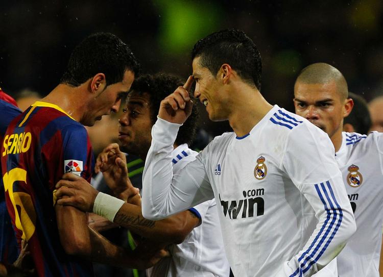 Frustrationer. Cristiano Ronaldos temperament var ved at koge over på Camp Nou. 