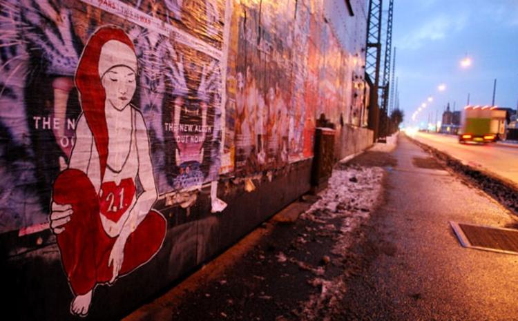 Hver dag i december kan man gå på jagt i København efter julet streetart - og deltage i konkurrencen om gaver. 