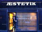 To unge guldsmede har overtaget Frederiksbergs svar på Matadors 'Damernes Magasin'. Øverst Patricia Tind, nederst Sidsel Götke. 