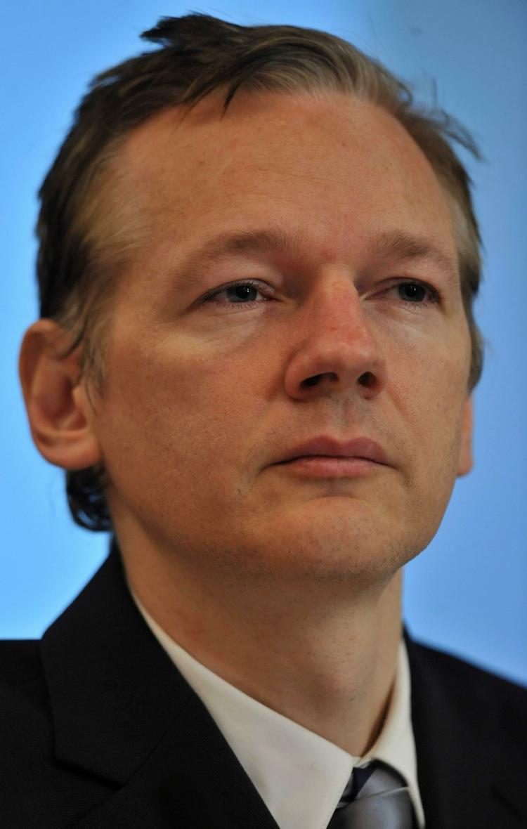 Lækage. Wikileaks-stifter Julian Assange bekræfter, at amerikanske banker står for tur. 