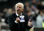 Nedtur. Giovanni Trapattoni måtte i efteråret 2009 se sig slået i de to playoff-kampe mod Frankrig, som havde Thierry Henry i en uheldig rolle som 'håndboldspiller'. 