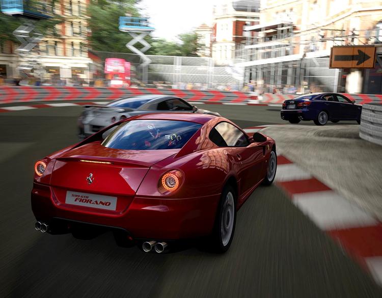 Det nye og længe ventede racerspil 'Gran Turismo 5' sælger godt, men de første anmeldelser er splittede. 