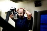 radiosucces. Eshan Noroozi er vært på kanalen Din Gata. Ydmyghed, empati og tålmodighed er hans kodeord for god radio til mennesker. 