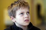 Hmmmmn. Det er nok rigtig svært at overleve, hvis man er fattig vurderer Pelle på 10 år. For så er man nok meget sulten, når man ikke har penge til mad. 
