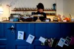 Teteria er et lille tehus uden køkken, men er man lækkersulten, går man  ikke forgæves.  Foto: Peter Hove Olesen 