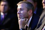 magtovertagelse. Chelseas russiske ejer Roman Abramovich er ved at køre sin søn i stilling til en overtagelse af aktiemajoriteten i FC København. 