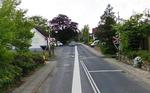 DØDSULYKKE. Overskæringen i Højby, hvor halvbomme skal standse trafikken - men ikke standsede 11-årig, der gik på det venstre fortov. 